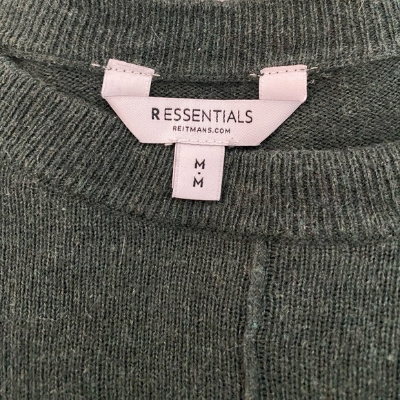 RW&CO green long sleeve sweater - Picture 2 of 4